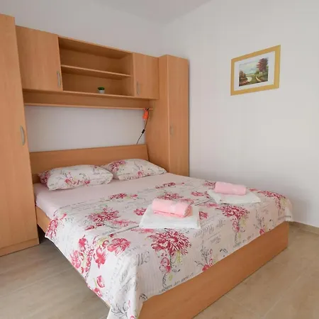 Apartments Buturajac Krk Town Exterior photo
