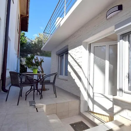 Apartments Buturajac Krk Town Exterior photo
