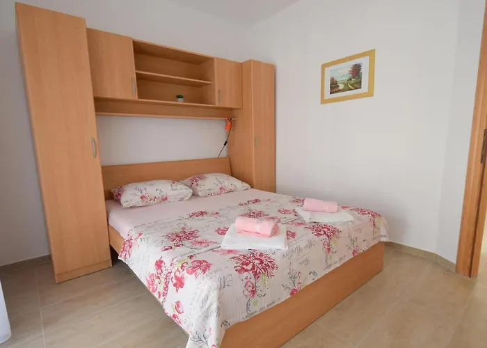 Apartments Buturajac