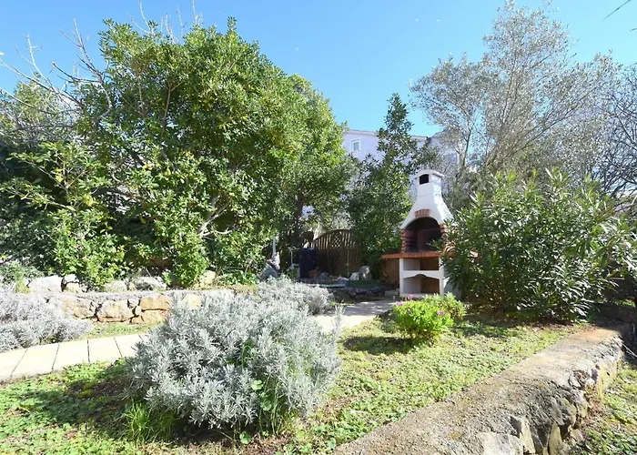 Apartments Buturajac