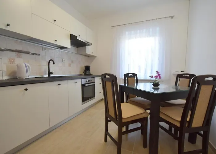 Apartments Buturajac